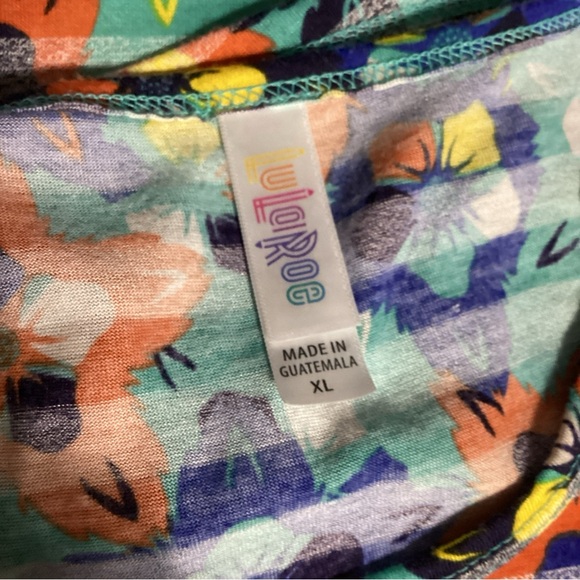 LuLuRoe Classic Floral Striped Women’s XL Loose Fit Short Sleeve Soft Pullover - Picture 4 of 6